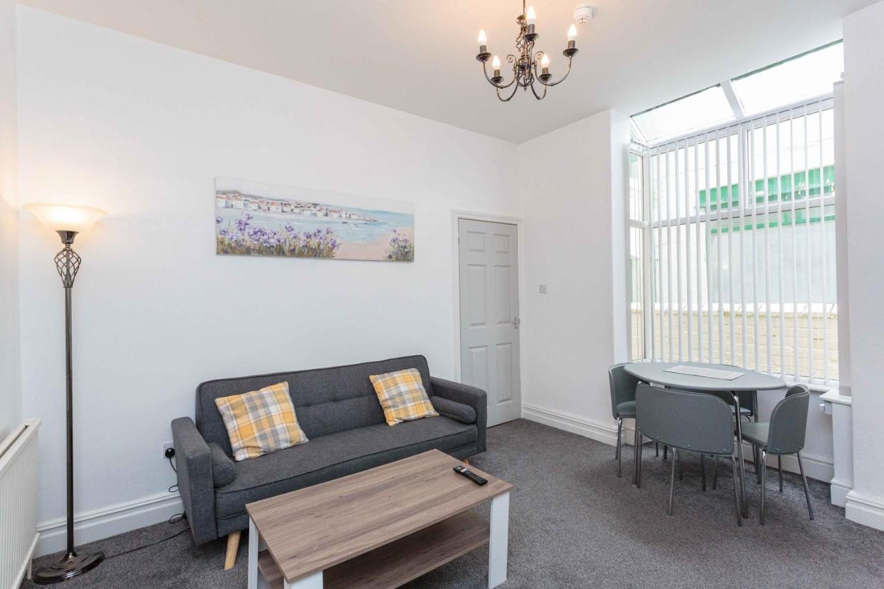 Cherry Property - Cherry Suite Blackpool Bagian luar foto