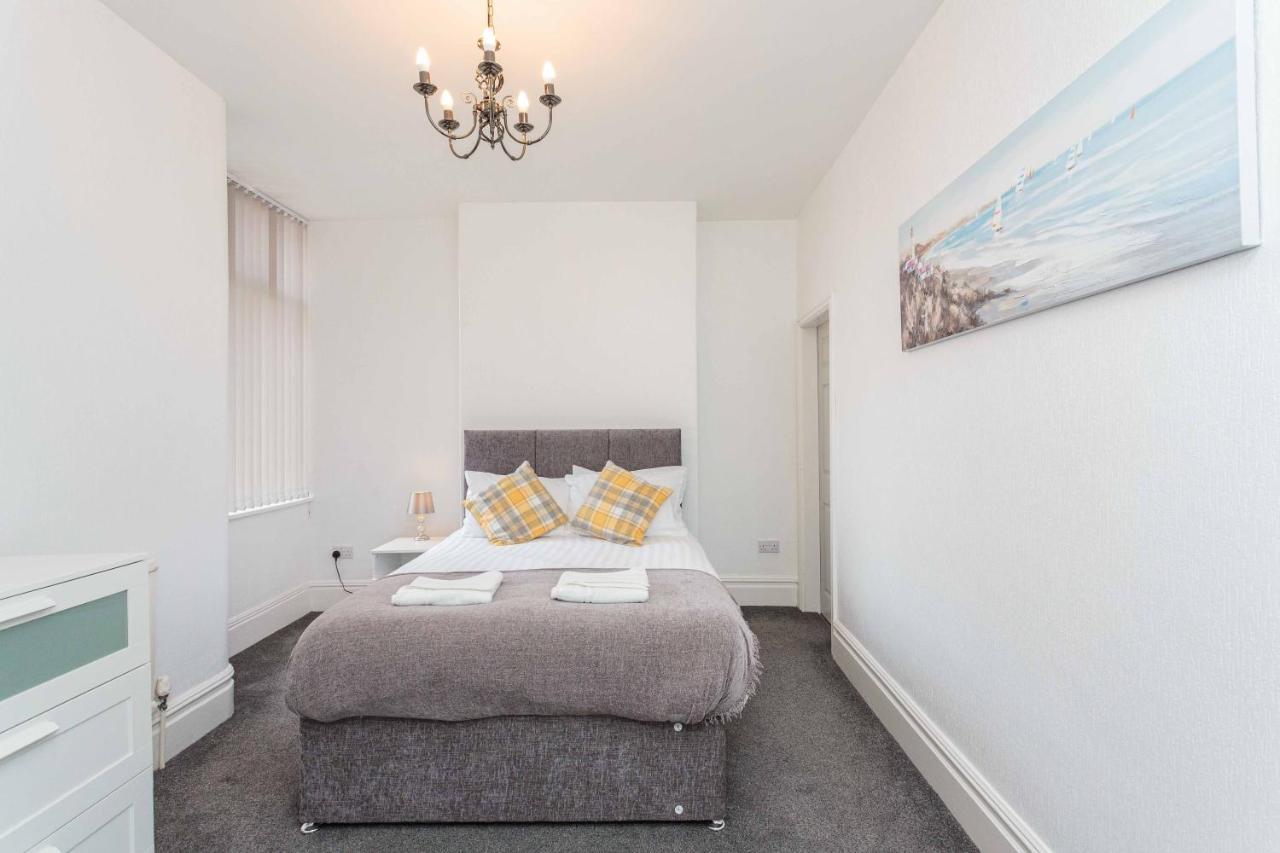 Cherry Property - Cherry Suite Blackpool Bagian luar foto